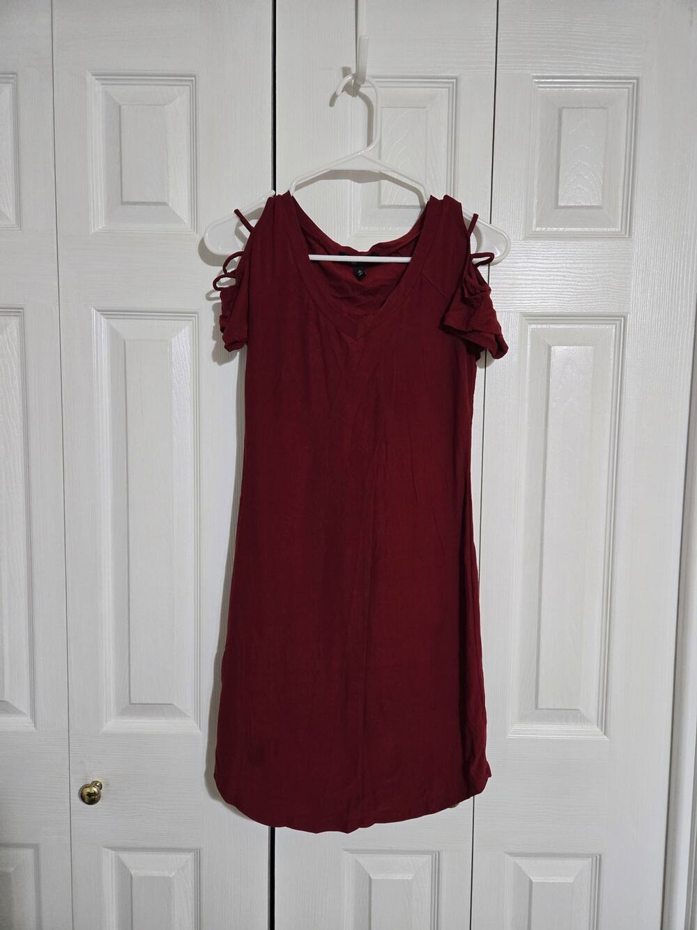 Derek heart small maroon form fitting dress